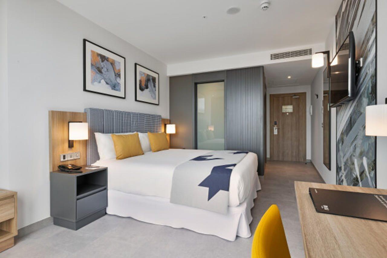 Hotel Riu Plaza London Victoria Extérieur photo