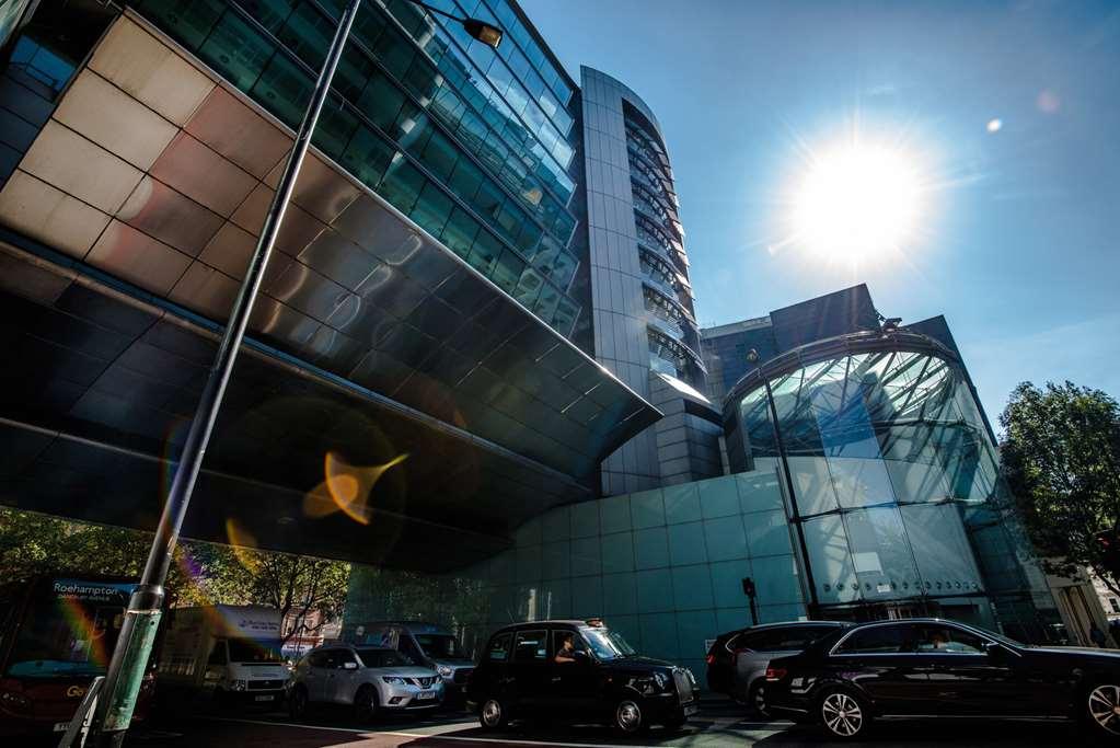 Hotel Riu Plaza London Victoria Extérieur photo