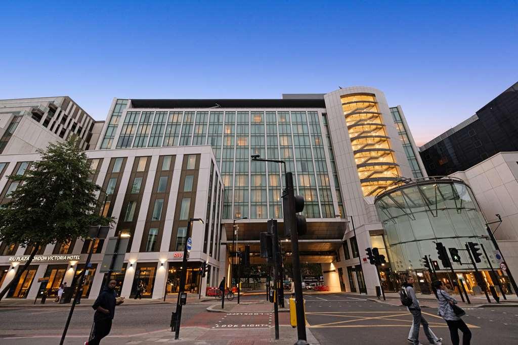 Hotel Riu Plaza London Victoria Extérieur photo