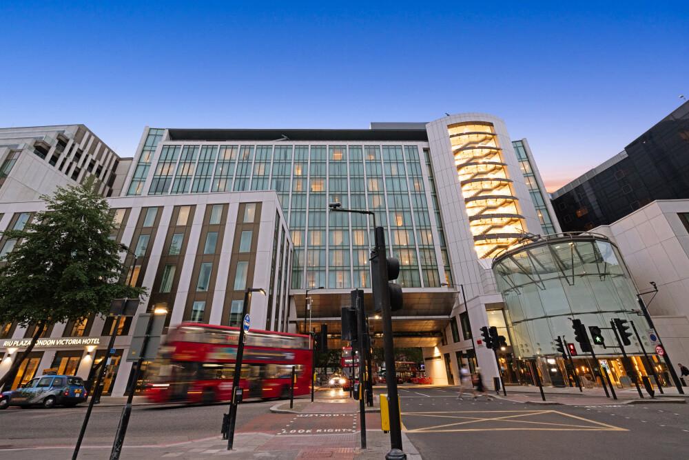 Hotel Riu Plaza London Victoria Extérieur photo